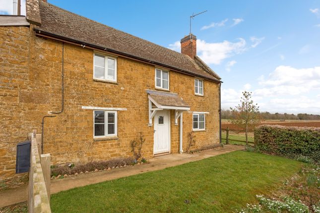 Thumbnail Cottage to rent in Wykham Lane, Banbury