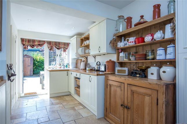 270, Friern Barnet Lane, London photo 2