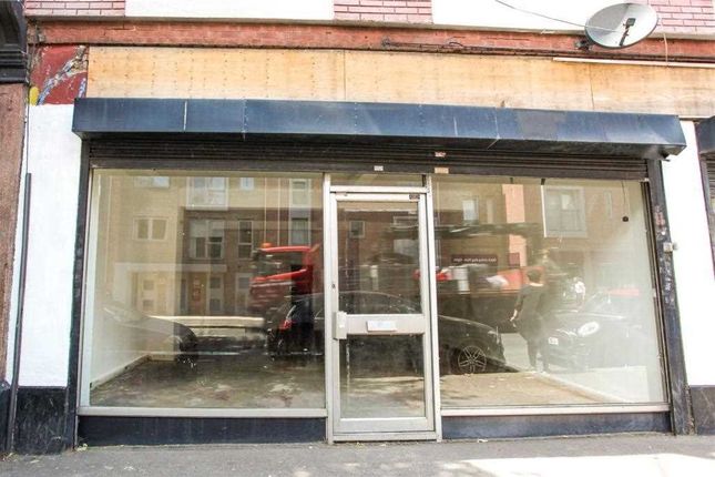 Commercial property to let in Farnham Road, Slough