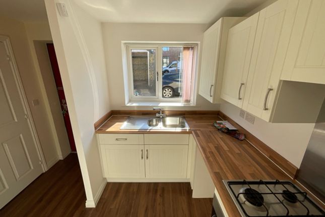 3 Hendy Avenue, Telford photo 3
