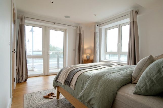 Apartment 19, 8, Kew Bridge Road, Brentford photo 4