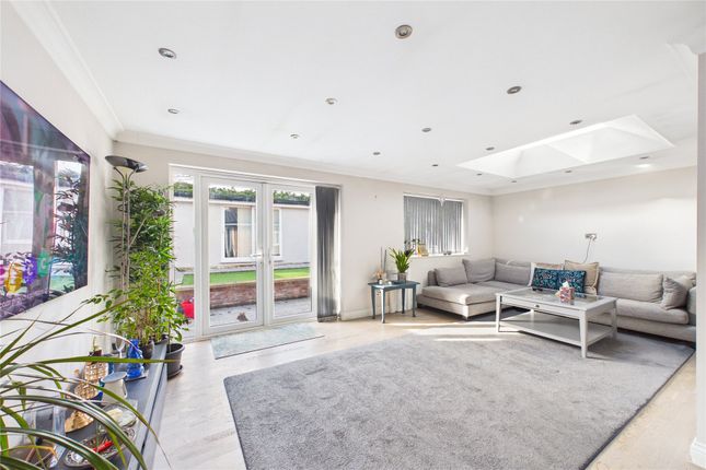 8, Adkins Road, Reading photo 4