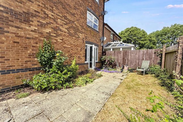2, Wright Close, Newport photo 3