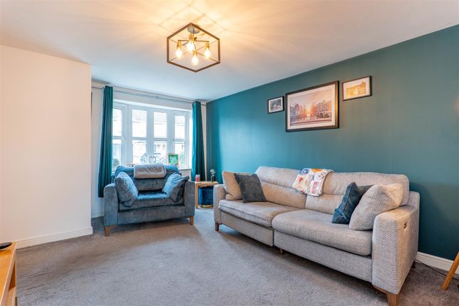 49, Evergreen Close, Chorley photo 2