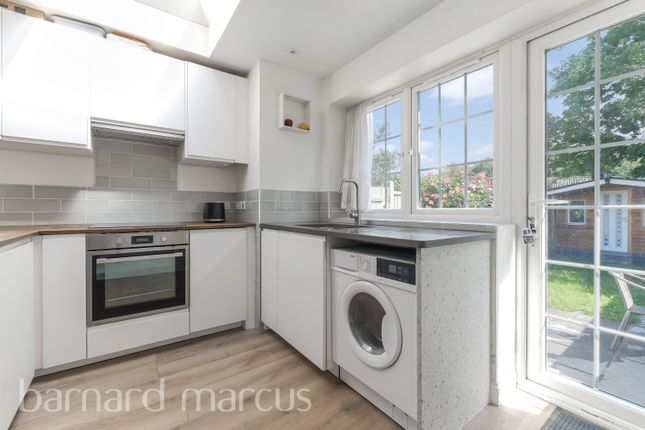 8, Brunel Close, HOUNSLOW photo 3