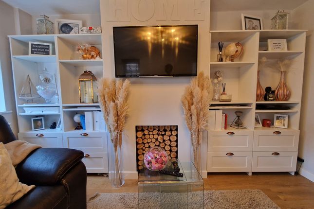 63 Watermead Road, Luton photo 5