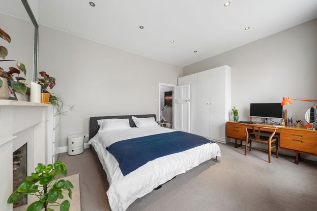 Terraced house for sale in Lennox Road, London