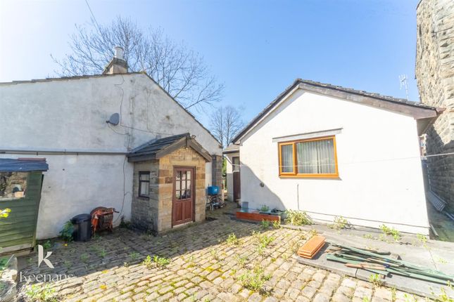6, Browsholme Avenue, Burnley photo 2