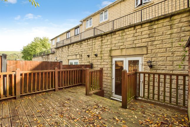 17, Holly Park Way, Halifax photo 3