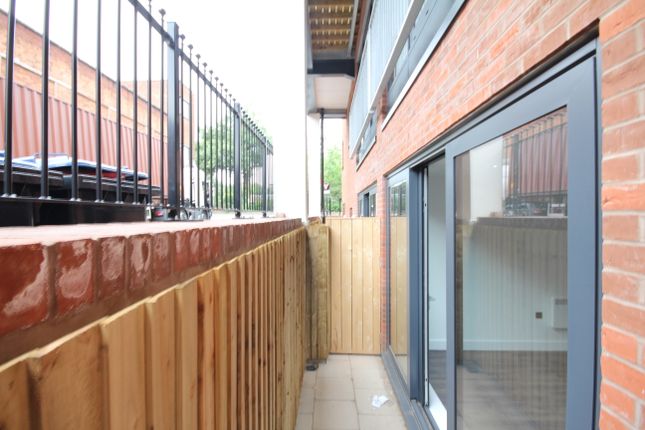 Flat B4 The Quadrant, 150, Sand Pits, Birmingham photo 2