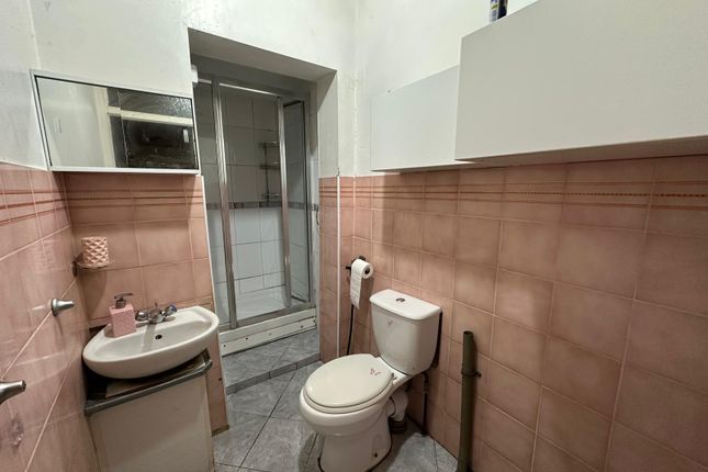 114 Mortlake Road, Ilford photo 5