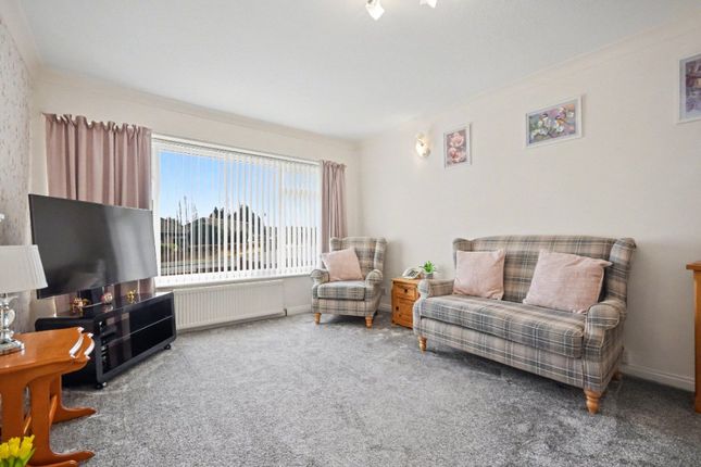 58, Thornes Moor Drive, West Yorkshire photo 4