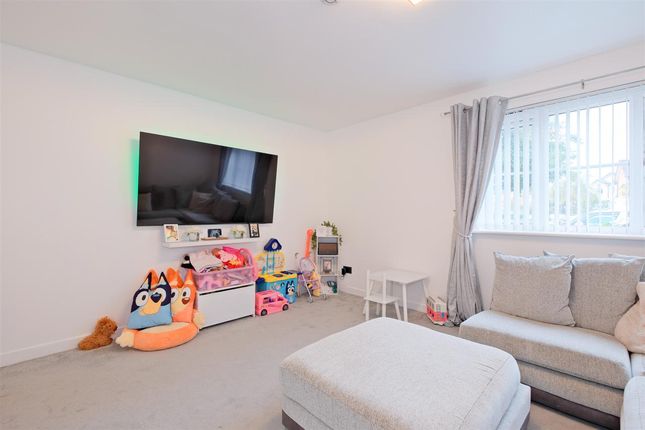 28, Copperwood Court, Hamilton photo 2