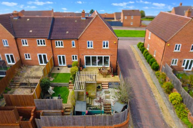 8, Siskin Drive, Hemel Hempstead photo 4