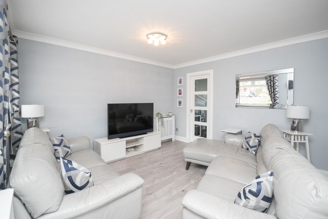 21, Campsie View, Cumbernauld photo 3