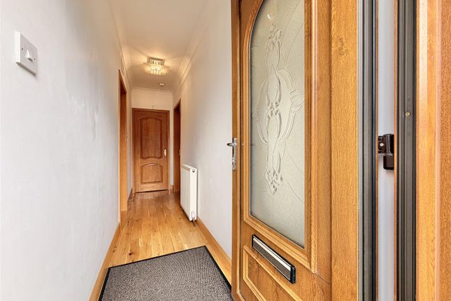 15, Clyde Avenue, Hamilton photo 2