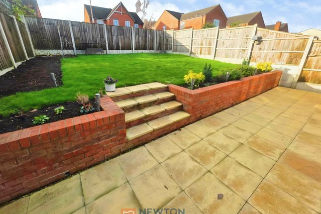 11 Crown Green, Mansfield photo 4