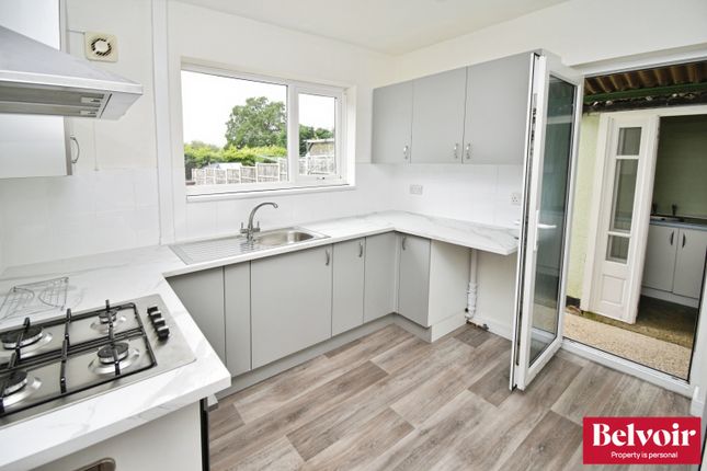 141, Avon Road, Chelmsford, Essex photo 4