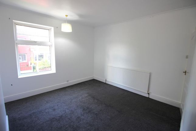 3, Queens Road, Swallownest photo 5