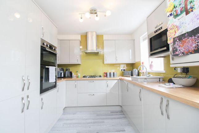 24, Betsey Place, Blaydon photo 4