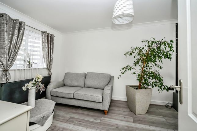 69, Maskell Drive, Bedford photo 4