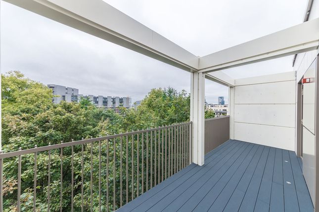 Flat 506, 151, Tower Bridge Road, London photo 4