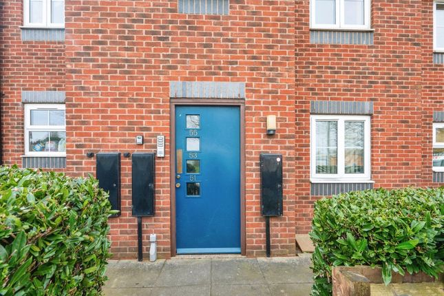 Flat for sale in Groveland Road, Tipton