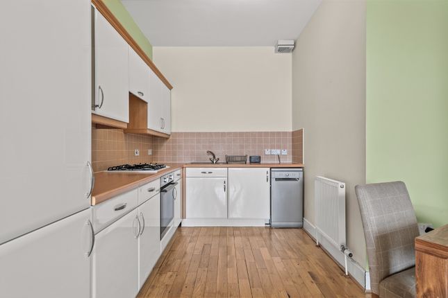 41, Woolcarders Court, Stirling photo 4