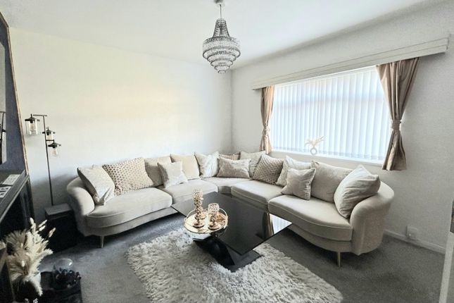 320, WOLVERHAMPTON photo 2
