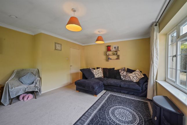 Westview, Amsbury Road, Coxheath photo 4