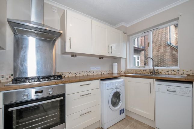 Flat to rent in Sunderland Avenue, North Oxford