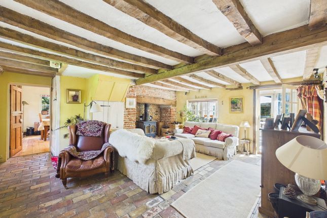 Chapel Cottage, Honey Tye, Colchester photo 3