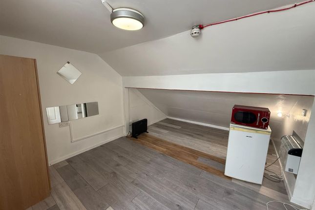 Flat 3, 531A, Hertford Road, Enfield photo 3