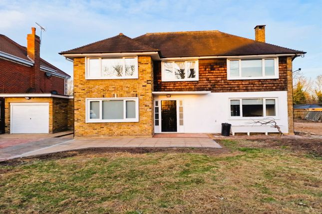 Detached house to rent in Nelmes Way, Hornchurch
