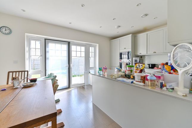 62, Champlain Street, Reading photo 4