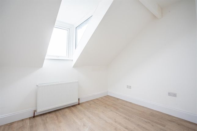 Terraced house to rent in Bishopthorpe Road, York