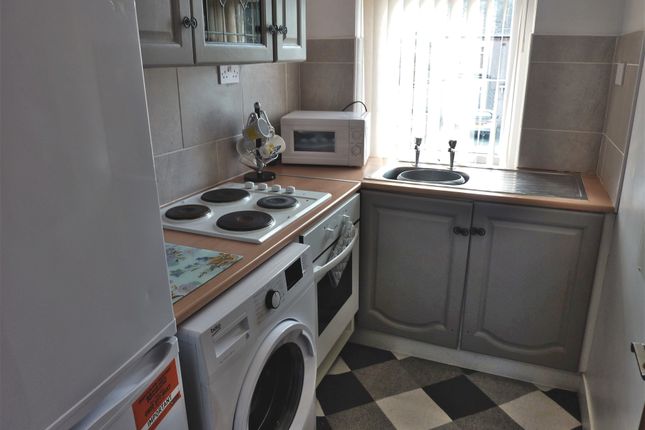 First Floor Flat, 98, Bulls Head Lane, Coventry photo 5