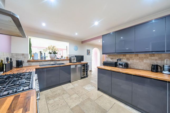 28, Raglan Close, Chandler's Ford photo 4