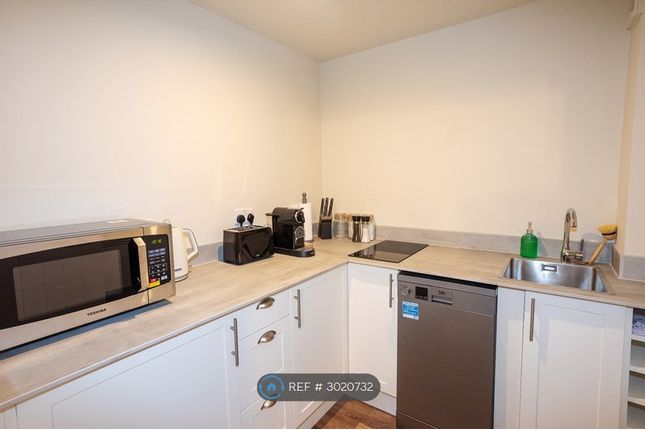 Apartment, High Street, Chipping Norton photo 3