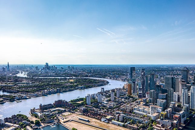 Flat for sale in The Bellamy, Canary Wharf