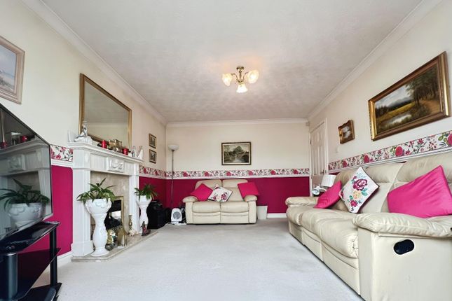 40c, Moreton Drive, Leigh photo 2