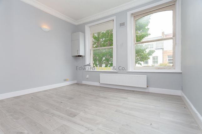 Thumbnail Flat to rent in Gloucester Drive, London