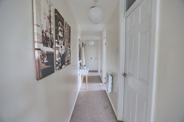 Flat 9, Appleby Gardens, Bury photo 3