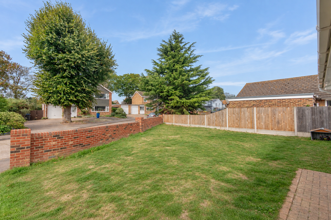 10, The Paddocks, Broadstairs photo 2