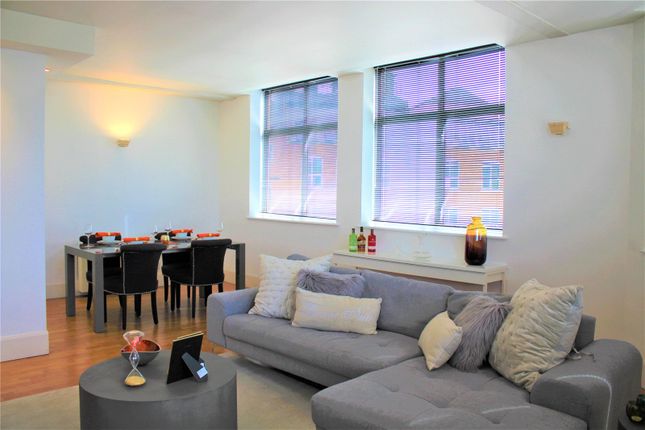 1-bed flat on Flat 18, 22, Dingley Road, London,, £2,795/mo