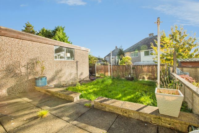 Vicar Park Road, West Yorkshire photo 4