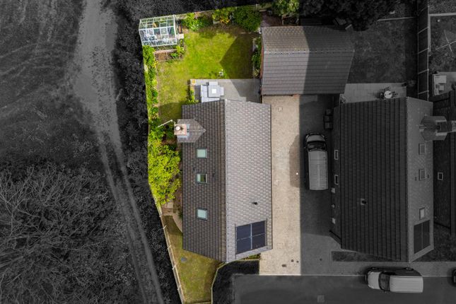 7, Wildflower Close, Chesterfield photo 2