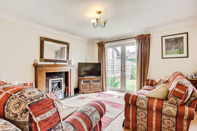 12, Silcoates Drive, WAKEFIELD photo 3