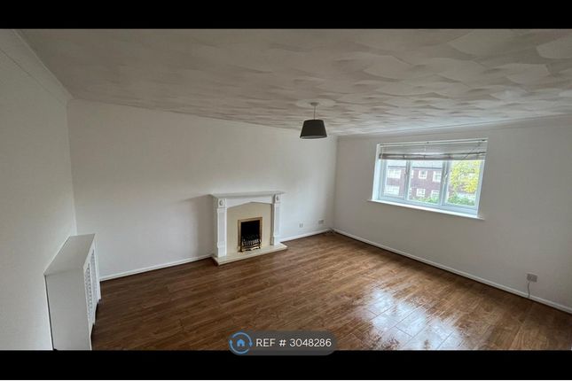 Flat, Cranford House Half Edge Lane, Monton, Manchester photo 2