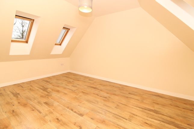 Town house for sale in Milldam Road, Caldercruix, Airdrie